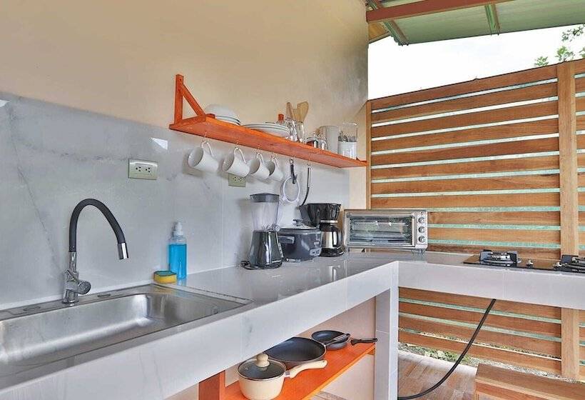 פנסיון Chongos Place