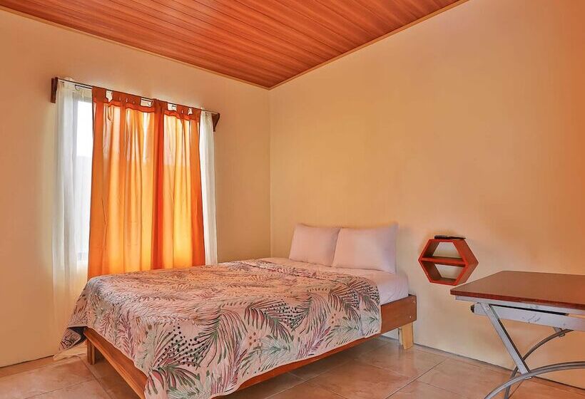 פנסיון Chongos Place