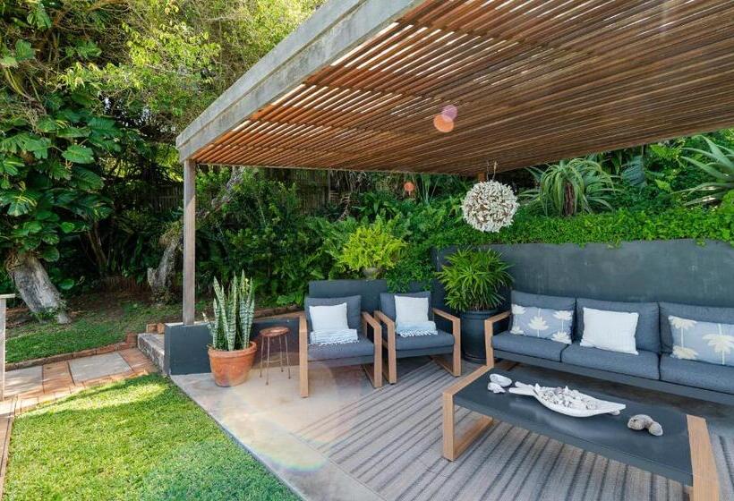 Пансион The Beach Bungalow