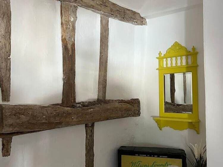 2 Bed Grade 2 Dates Back To 1500 S