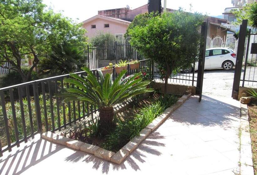 Bed and Breakfast La Cycas