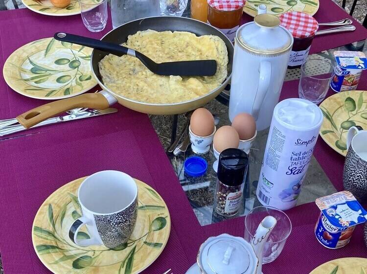 Cheriedel Bed & Breakfast & Art Gallery