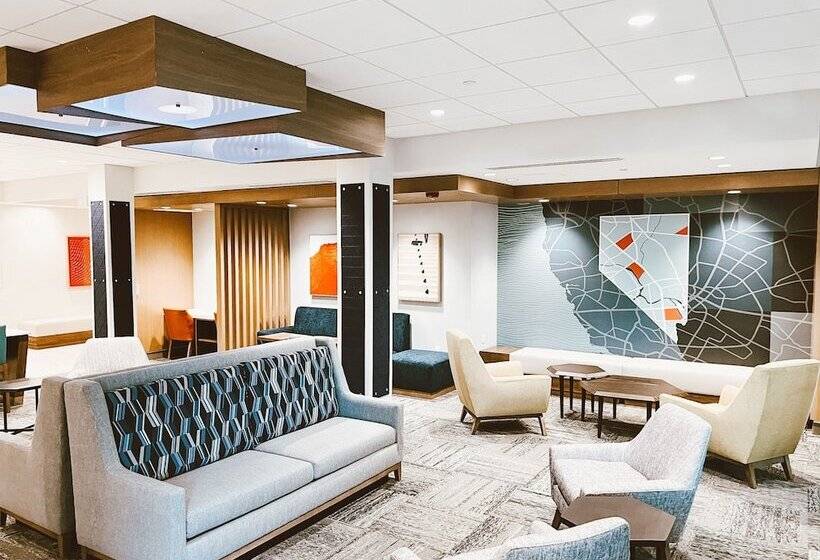 هتل Holiday Inn Express & Suites   Henderson South   Boulder City, An Ihg