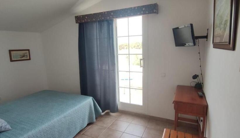 Отель Hostal Restaurant Paca