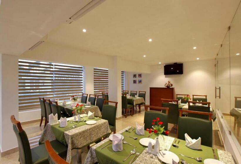 Отель Park Residency Koothattukulam