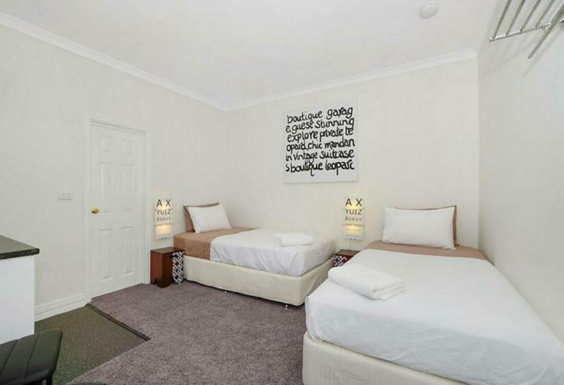 فندق على الطريق Lavender House York