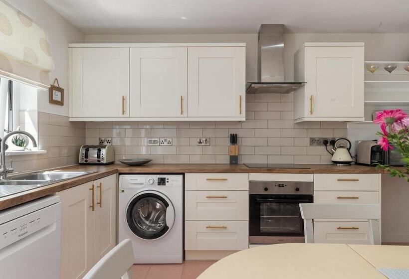 Parsonage Cottage Peaceful, Dog Friendly Cottage