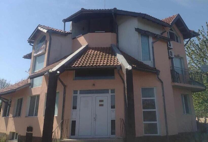 펜션 Guest House Plamena