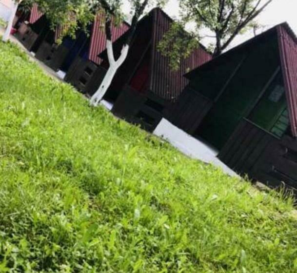 بنسيون Hanul Lacris