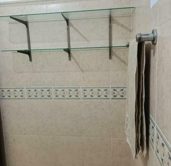 Acogedora Recamara En Interior De Casa Habitación