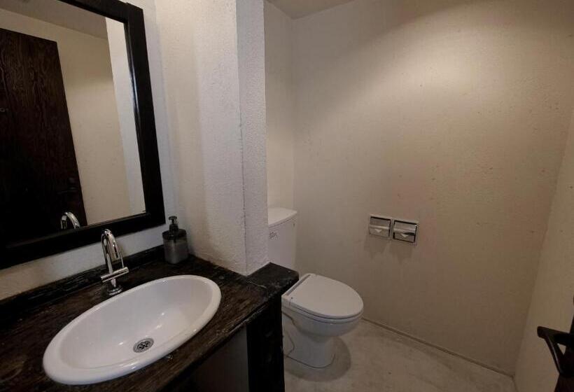 فندق صغير Bench