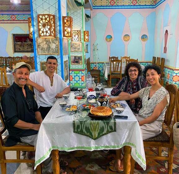 فندق صغير Shayx Jalol