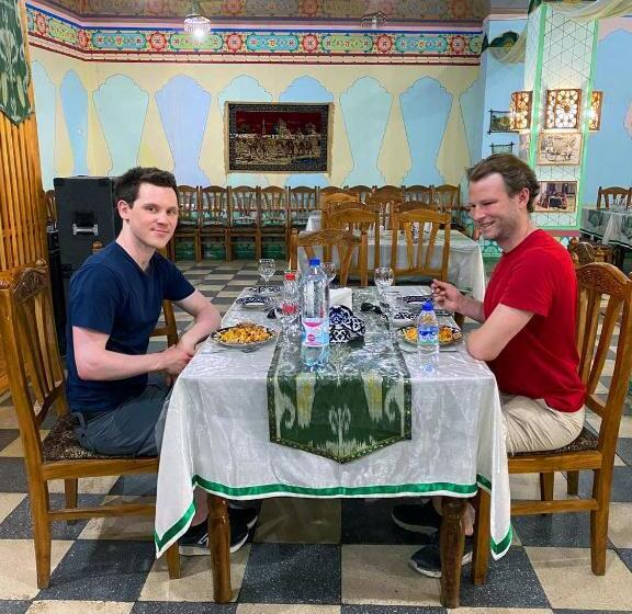 فندق صغير Shayx Jalol