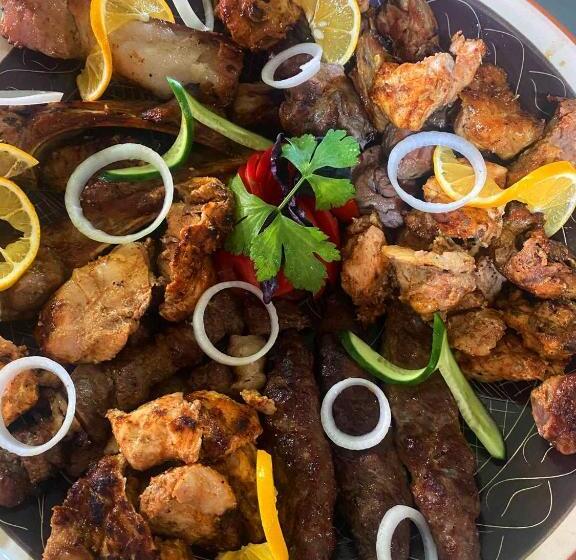 فندق صغير Shayx Jalol