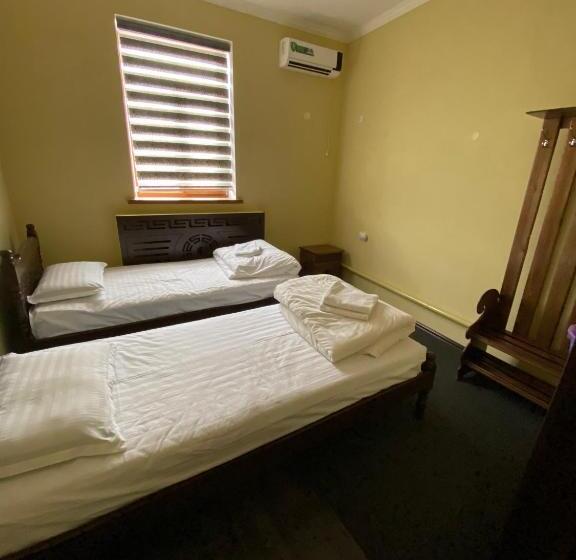 فندق صغير Shayx Jalol