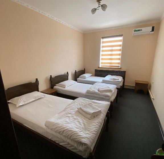 فندق صغير Shayx Jalol