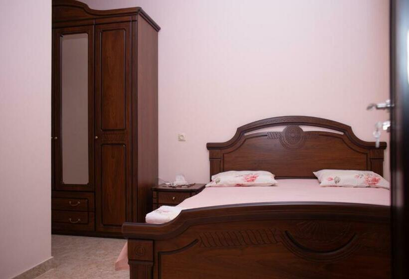 민박 Apex Rest House Of 10 Rooms And Pool