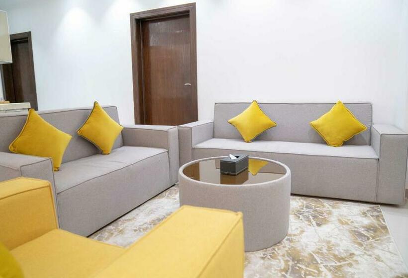 فندق الغيمة التاسعة