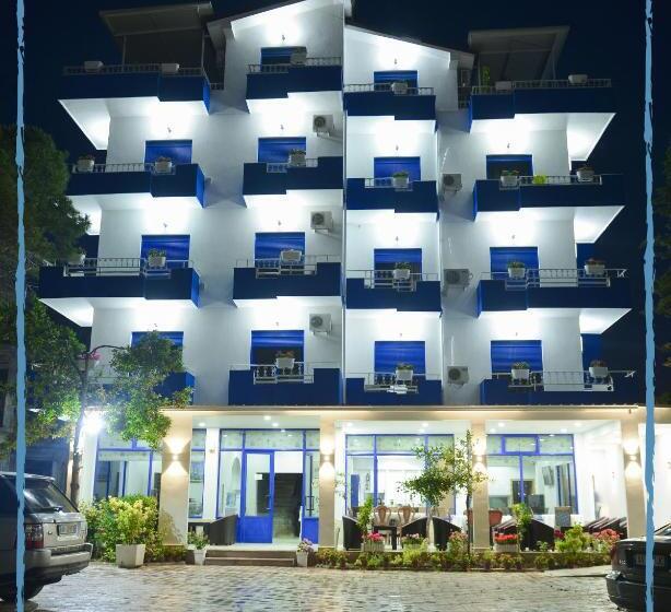 هتل Blue Balcony