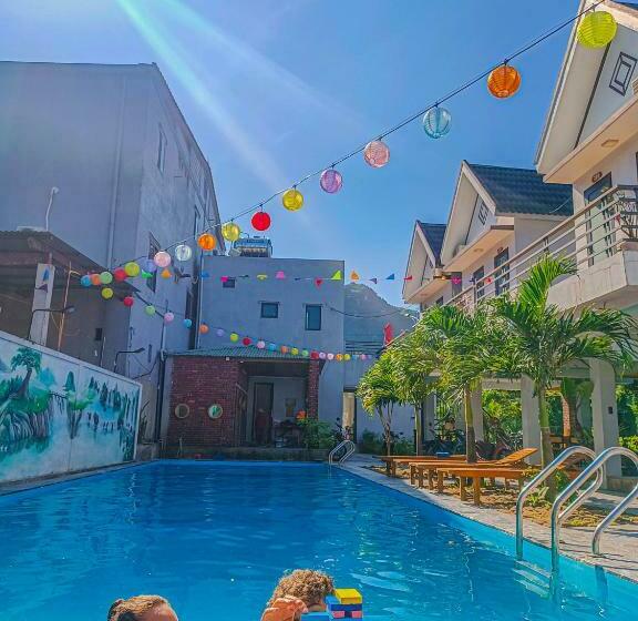 هتل Greenland Backpackers Hostel