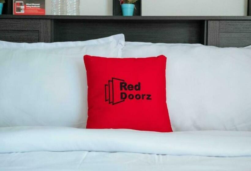 فندق Reddoorz Hostel @ Ritz Place Baguio