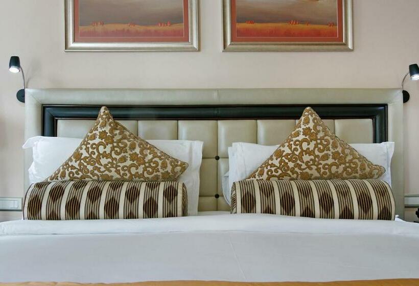 هتل Taj Executive Suites, Private Residence