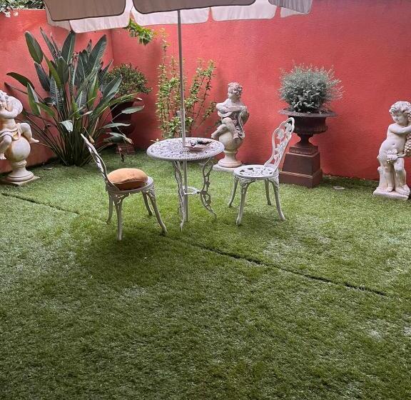 La Bravade Luxe Et Sérénité Au Cœur De Saint Tropez Suites Spacieuses Avec Jardin Enchanteur