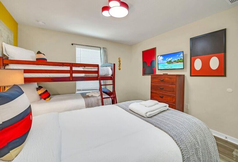 Modern And Colorful Home! Spiderman, Princess And Mickey Themed Rooms & Perfect Movie/game Room!