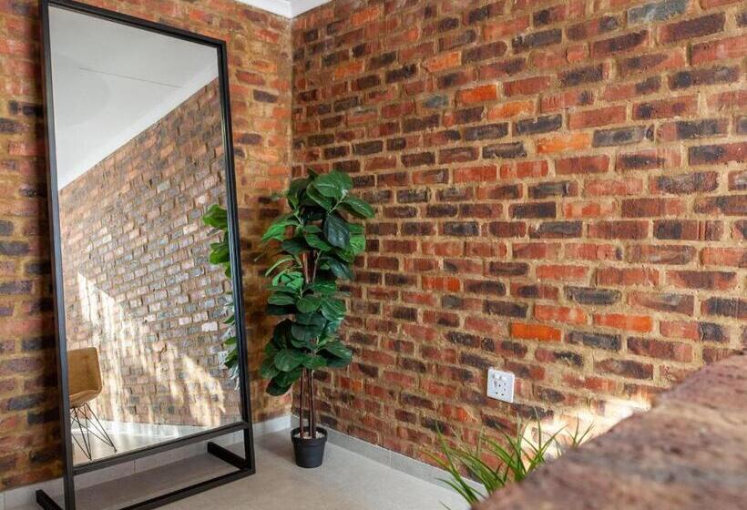 膳宿费 Featherwood Farm & Nyala Lodge