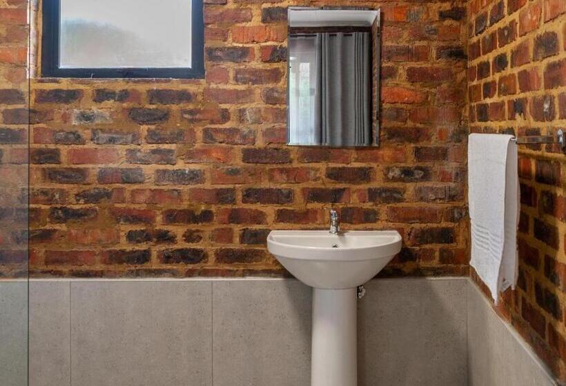 膳宿费 Featherwood Farm & Nyala Lodge