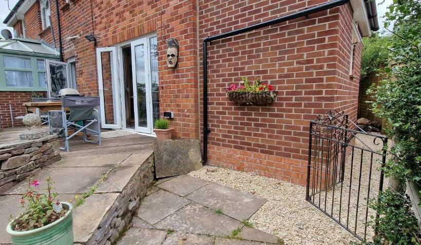 بنسيون Koi Pond Annex