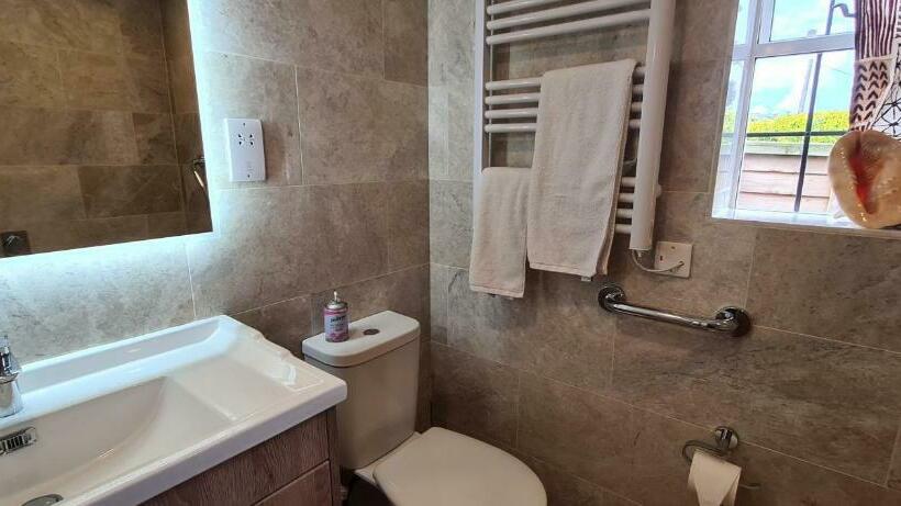 بنسيون Koi Pond Annex