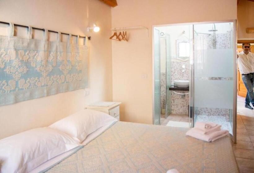 פנסיון La Vecchia Torre