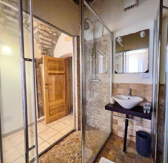 פנסיון La Vecchia Torre