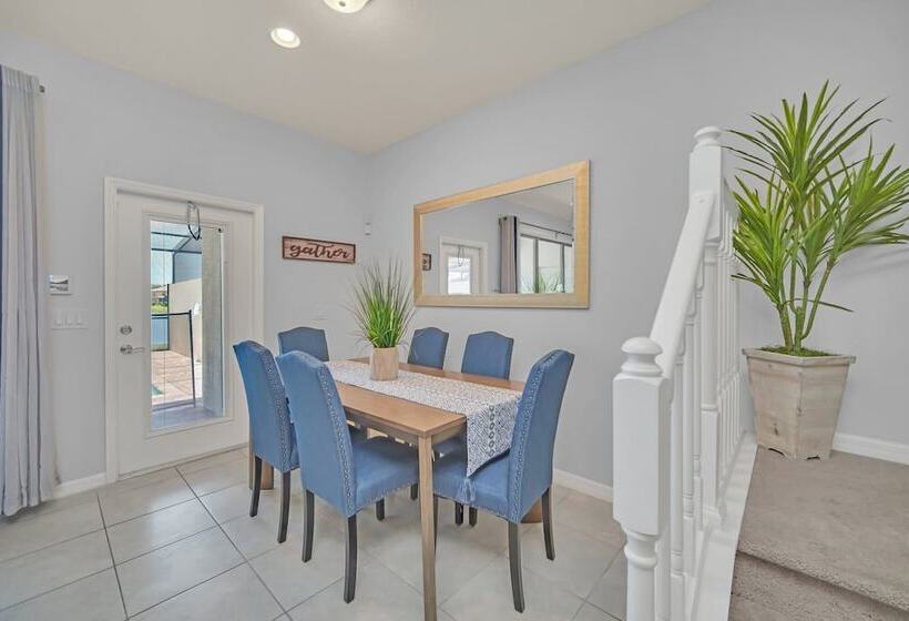 Stunning Lake View Themed Bedrooms With Comfortable And Sophisticated Decor 5ws886