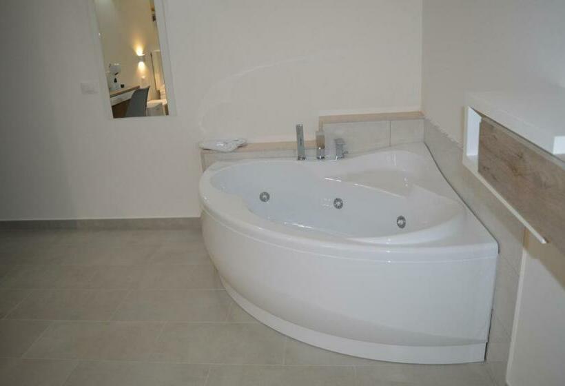 Valle Degli Ulivi B&b Camera King Superior Con Vasca Idromassaggio