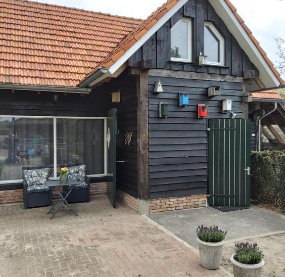 צימר Veldschuur Nijverdal