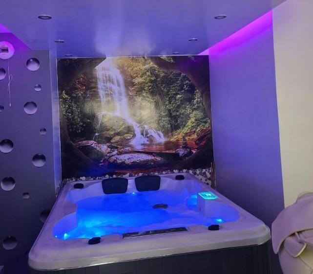 مبيت وإفطار Calaidonia Suite