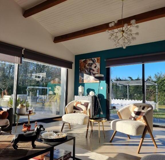 مبيت وإفطار La Parenthese Du Las