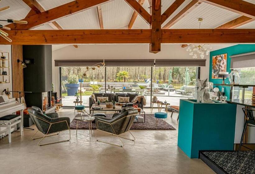 민박 La Parenthese Du Las