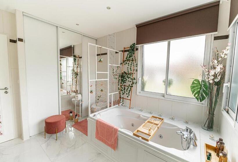 مبيت وإفطار La Parenthese Du Las