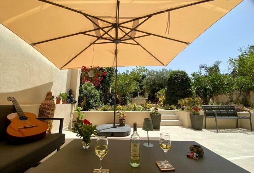 تختخواب و صبحانه Maltese Garden Villa