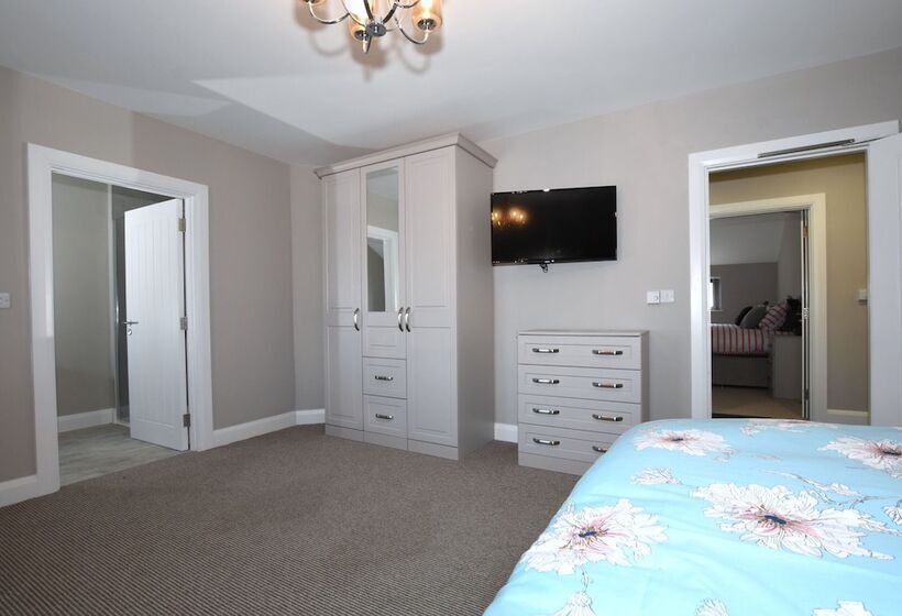 Homestead Hillsborough Guest Rooms