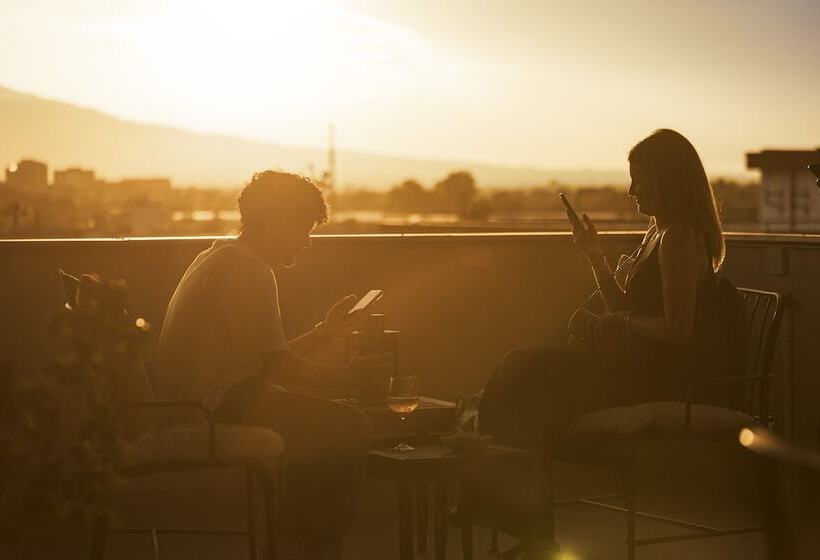 酒店 Luna Nova Rooms