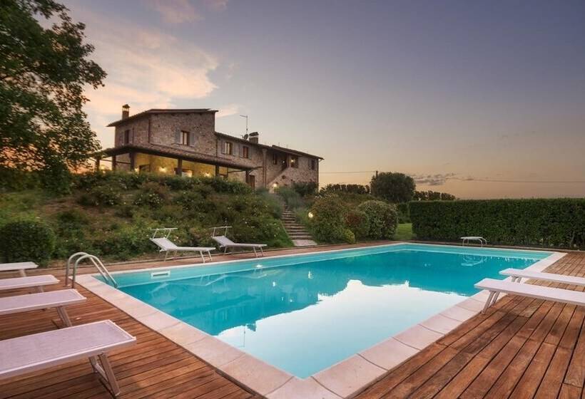 La Panoramica 8, Emma Villas