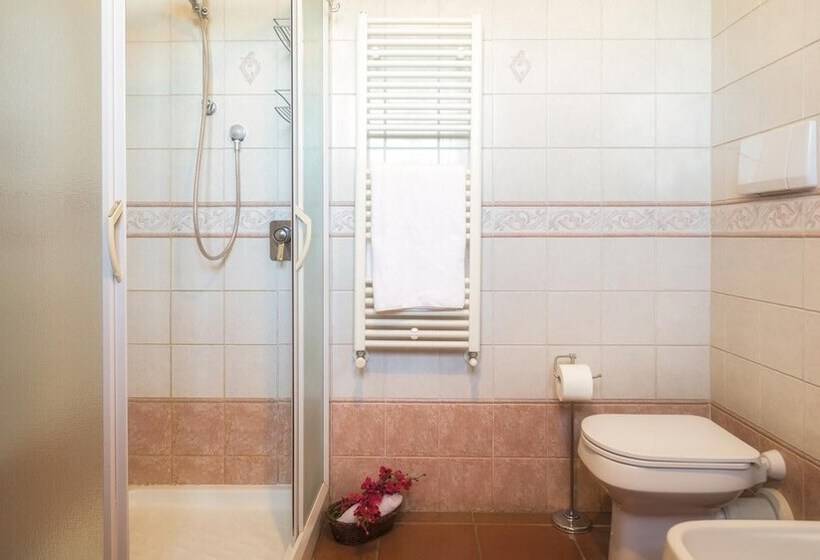 La Panoramica 8, Emma Villas