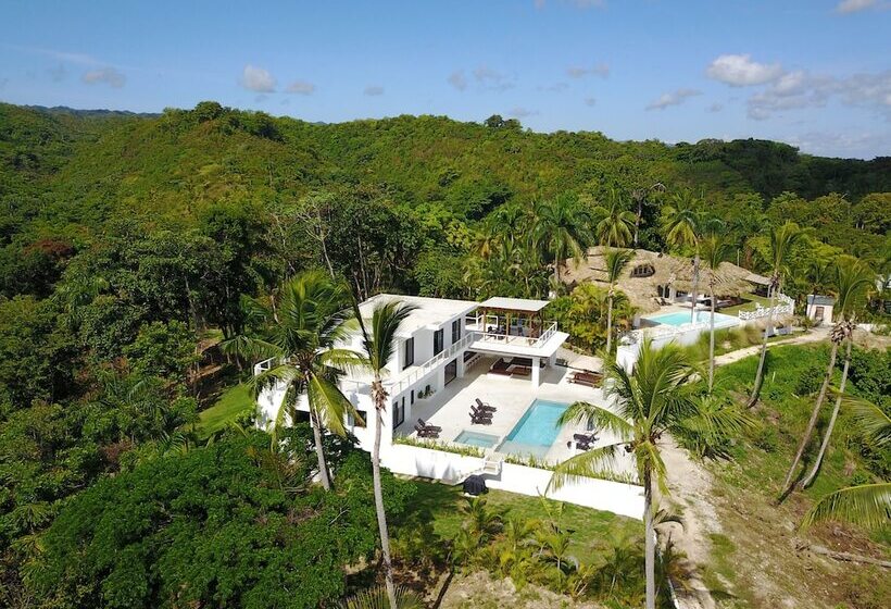 Magnificent New Modern Villa With Sea View 5 Bedrooms