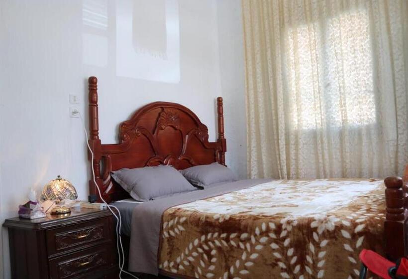 پانسیون Beit Alkaram