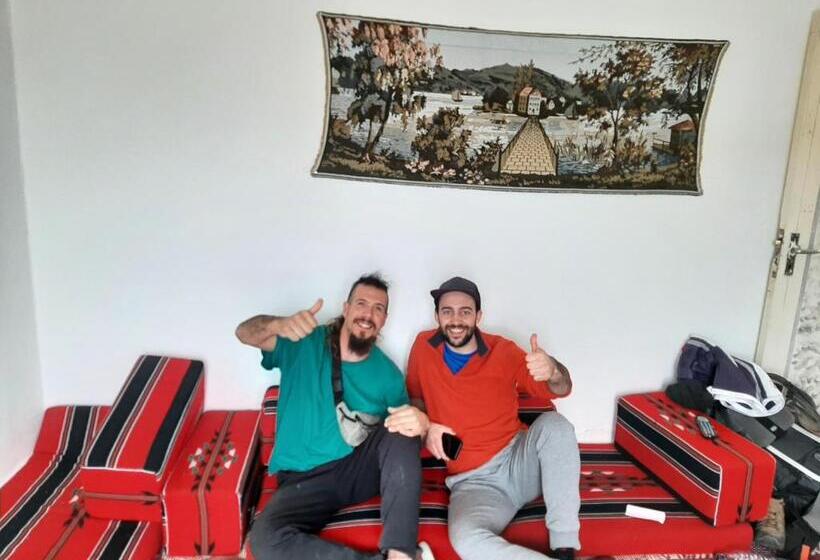 پانسیون Beit Alkaram