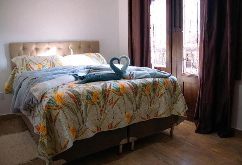 פנסיון Pouso Primavera